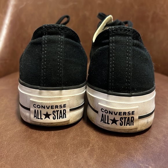 Converse Chuck Taylor’s Platform - Picture 3 of 3